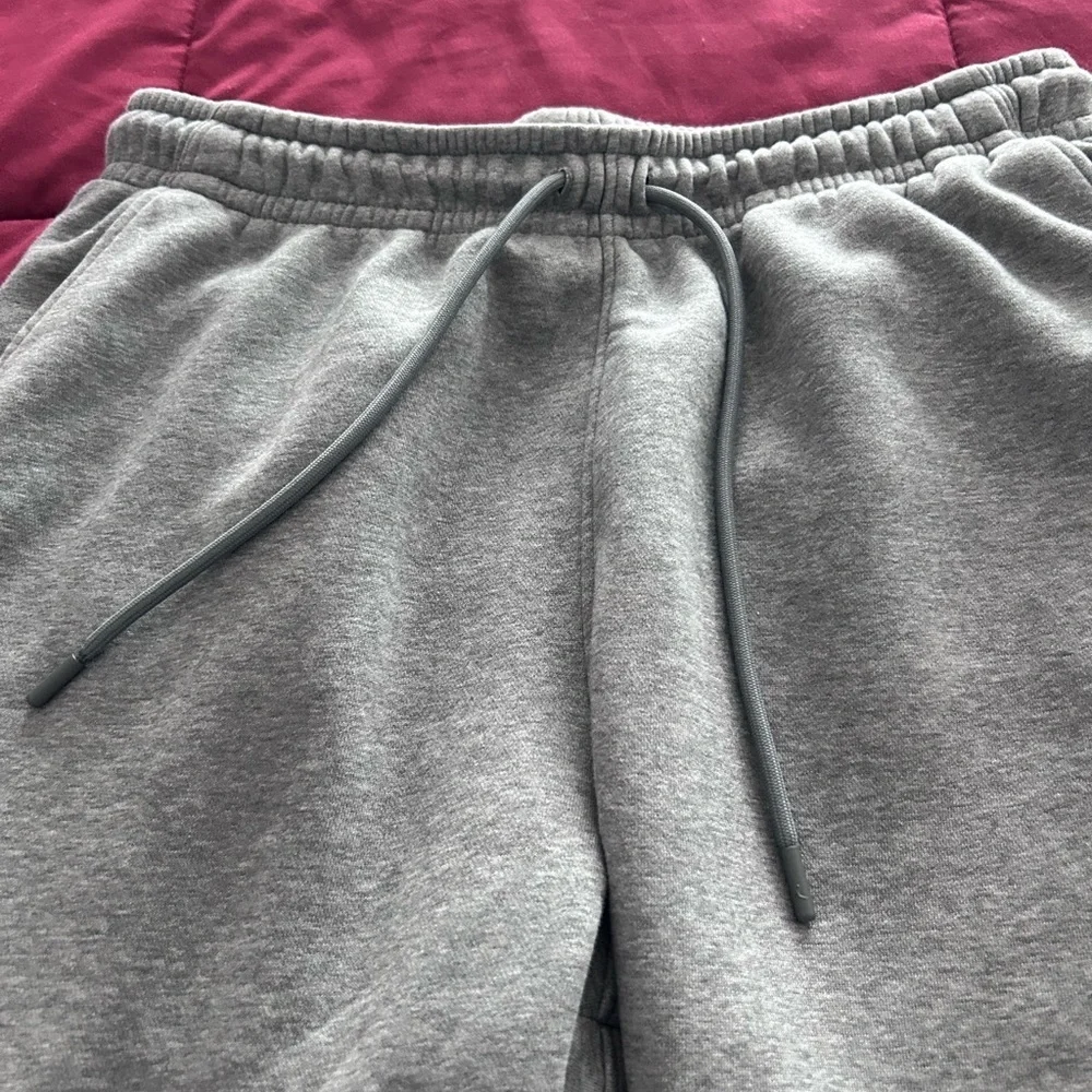 Men’s Jordan Fleece Joggers - Picture 6 of 10
